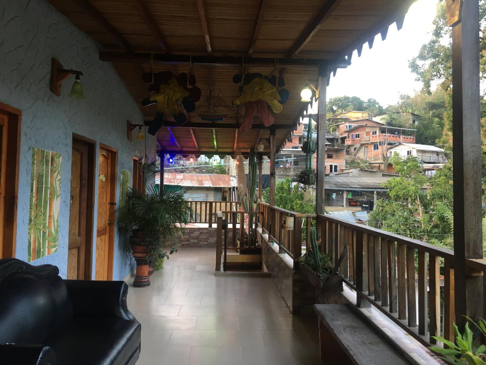 מינקה Hostal Los Wichos מראה חיצוני תמונה