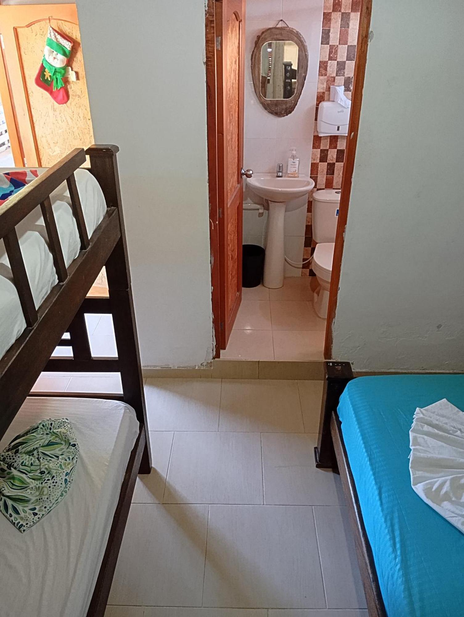 מינקה Hostal Los Wichos מראה חיצוני תמונה