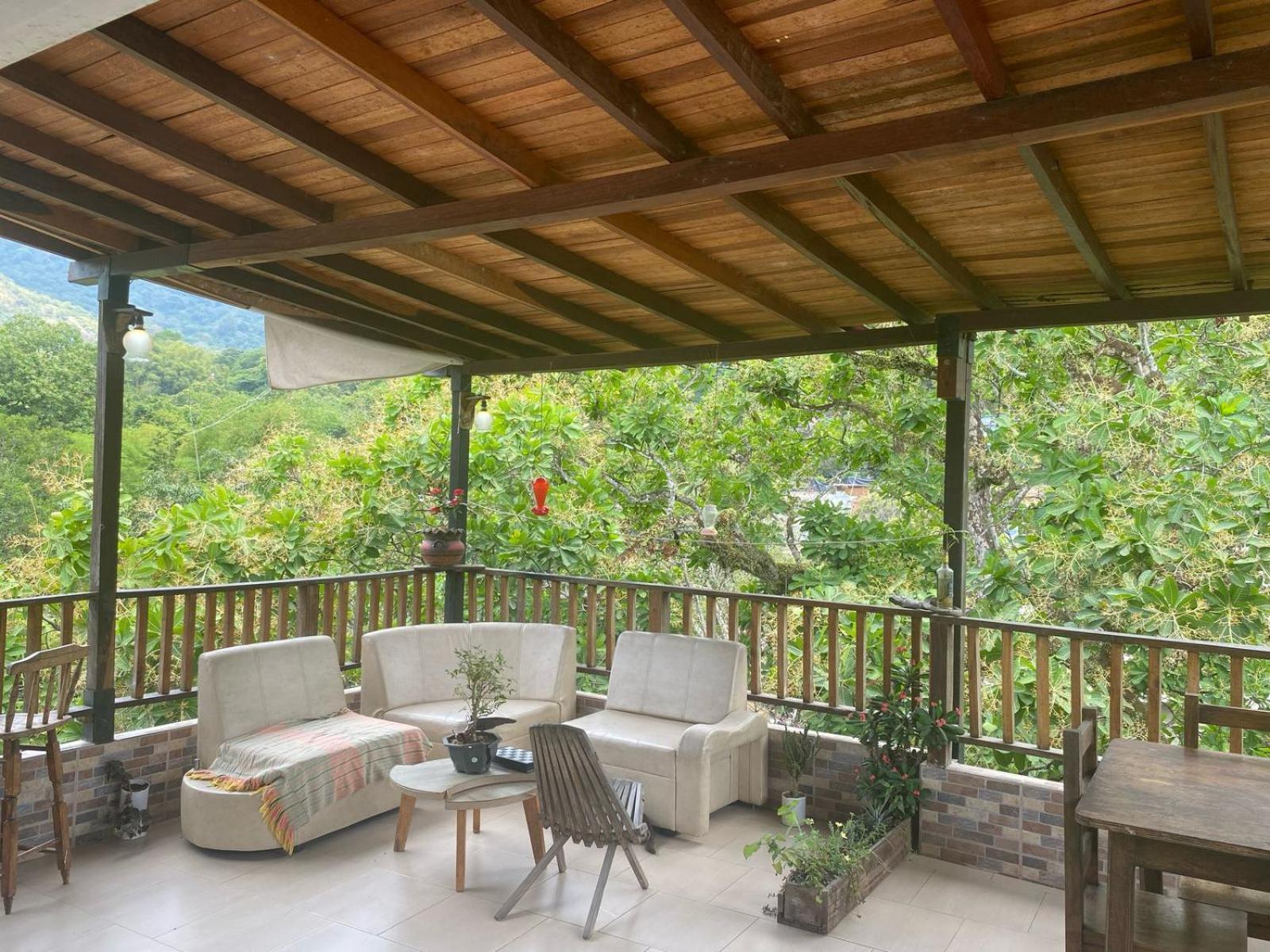 מינקה Hostal Los Wichos מראה חיצוני תמונה