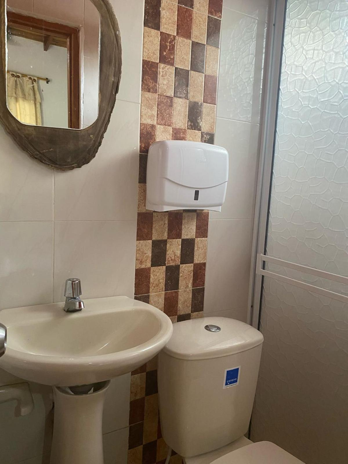 מינקה Hostal Los Wichos מראה חיצוני תמונה