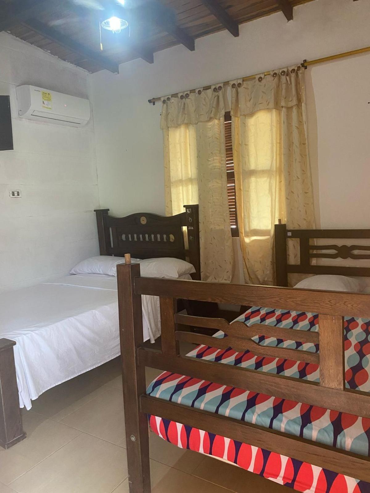 מינקה Hostal Los Wichos מראה חיצוני תמונה